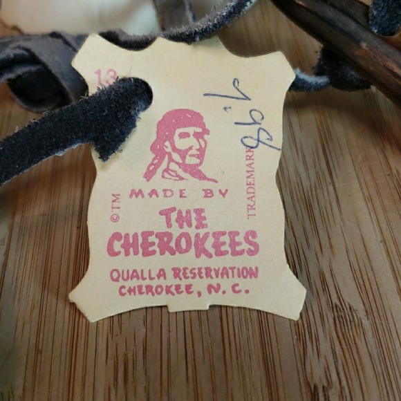 Vtg THE CHEROKEES 3 Pc 11" Powder Horn & Measurer w/Leather Strap & Wood Plug - Picture 11 of 16